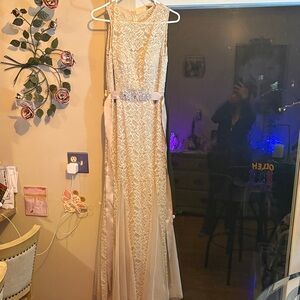 Elegant Cream Lace Maxi Dress